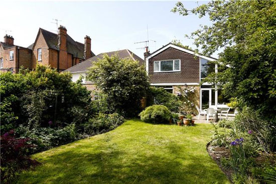 1960s Norman Plastow-designed midcentury property in London SW20