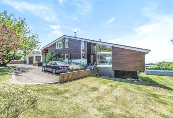 1960s midcentury modern house in Alresford, Hampshire