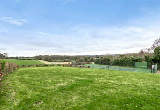 1960s midcentury modern house in Alresford, Hampshire