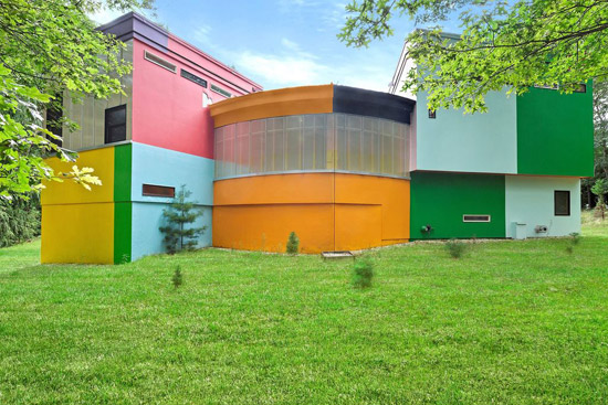 Madeline Gins-designed Bioscleave House in East Hampton, New York, USA