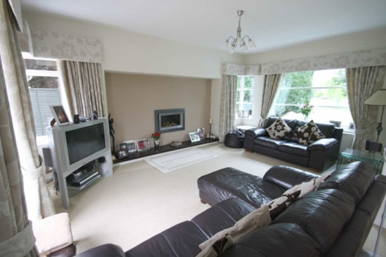 hand3 1930s four-bedroom art deco house in Handforth, Cheshire