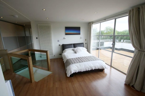 hand4 1930s four-bedroom art deco house in Handforth, Cheshire