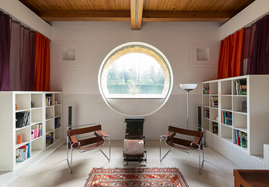 Michael Wilford-designed contemporary modernist property in Hartfield, East Sussex