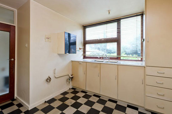 haw4 Andrews, Emerson and Sherlock-designed modernist terraced property in Wimbledon, London SW19