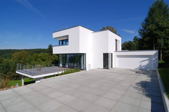 Bauhaus-inspired property in Frankfurt, Germany