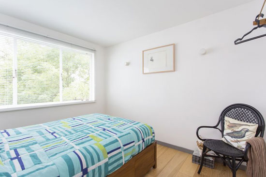 Apartment in the Berthold Lubetkin-designed grade I-listed Highpoint building in London N6