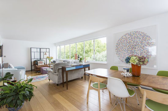 Apartment in the Berthold Lubetkin-designed grade I-listed Highpoint building in London N6