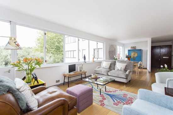 Apartment in the Berthold Lubetkin-designed grade I-listed Highpoint building in London N6