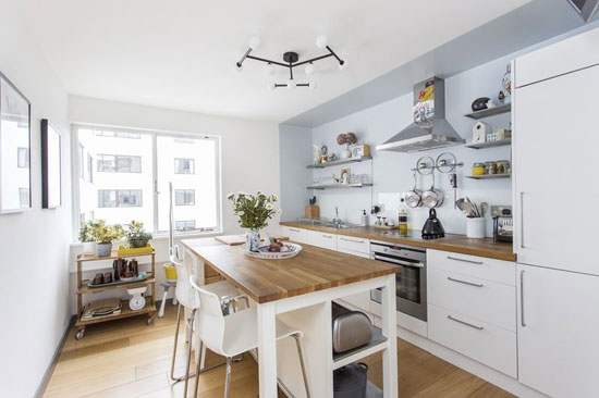 Apartment in the Berthold Lubetkin-designed grade I-listed Highpoint building in London N6