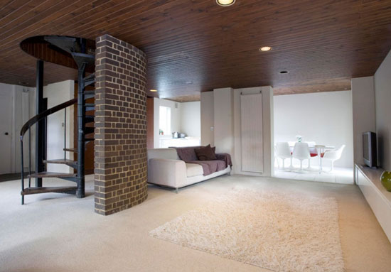 high2 1970s three-bedroom property in Highbury New Park, London N5
