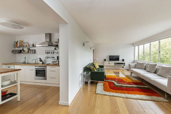 Apartment in Berthold Lubetkin’s Highpoint, London N6