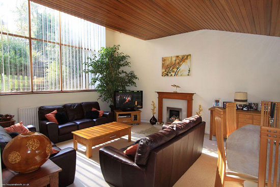 hil2 1960s architect-designed three bedroom house in Chandler's Ford, Eastleigh, Hampshire