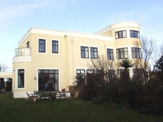 hill1 1930s Hillhome four bedroom art deco property in Portencross, West Kilbride, Ayrshire