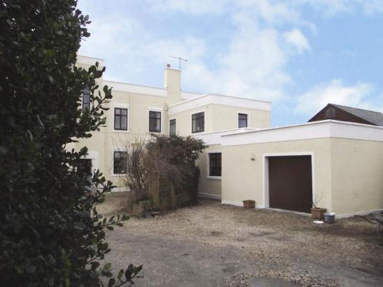 hill2 1930s Hillhome four bedroom art deco property in Portencross, West Kilbride, Ayrshire