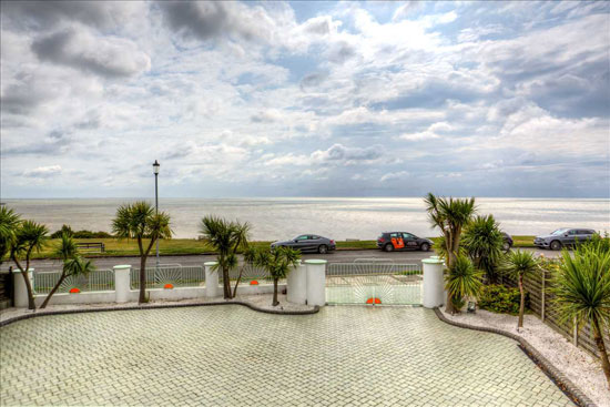 1930s Oliver Hill art deco house in Frinton-On-Sea, Essex