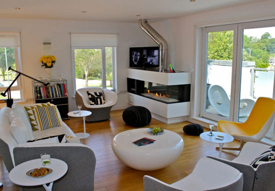 Donal Hutchinson-designed contemporary modernist property in Hove, East Sussex