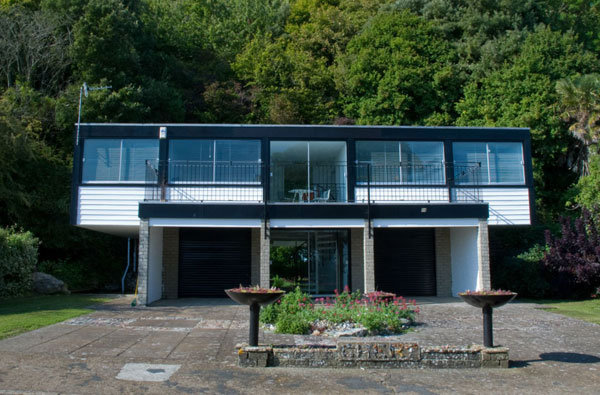 7. 1970s Gilbert and Hobson modernist property in Ventnor, Isle of Wight