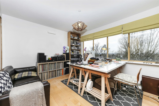 Apartment in the 1930s Berthold Lubetkin-designed Highpoint Building in London N6