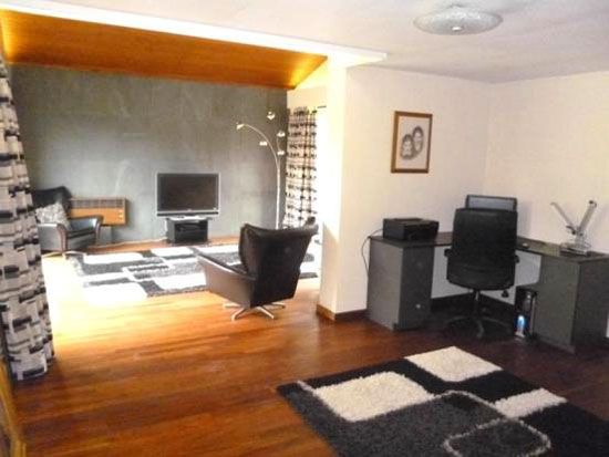 hud3 1970s architect-designed modernist property in Huddersfield, West Yorkshire