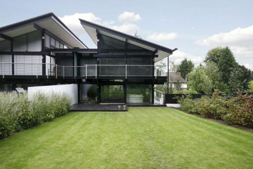 huf2 Four-bedroomed semi-detached Huf Haus in London SW15