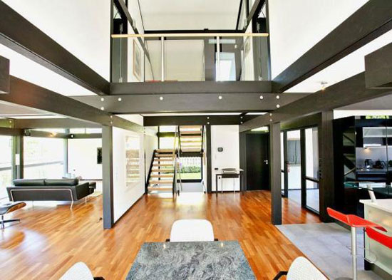 huf3 Five-bedroom Huf Haus in Chilworth, Hampshire