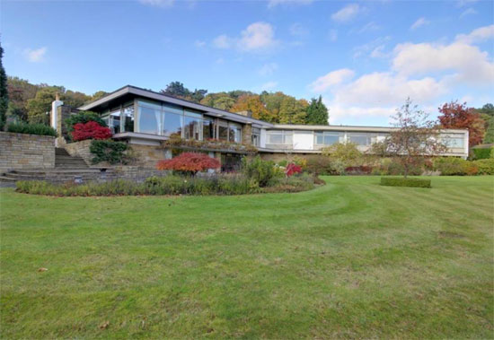 1960s Elsworth Sykes-designed Garth House midcentury property in North Ferriby, East Yorkshire