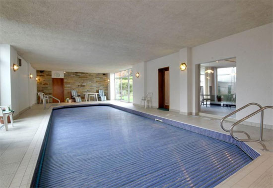 1960s Elsworth Sykes-designed Garth House midcentury property in North Ferriby, East Yorkshire