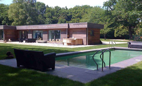 Hut Architecture-designed four-bedroom modernist property in Peasmarsh, East Sussex