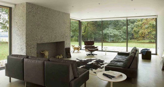hut5 Hut Architecture-designed four-bedroom modernist property in Peasmarsh, East Sussex
