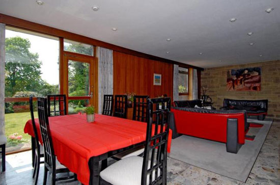 ig3 Five-bedroom 1960s modernist house in Loughton, Essex