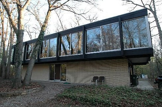 1960s Jack Viks-designed modernist property in Lake Forest, Illinois, USA