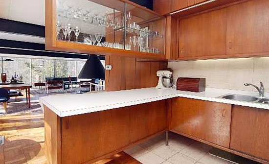 1960s Jack Viks-designed modernist property in Lake Forest, Illinois, USA
