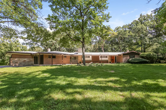 1950s Anton E. Kampf midcentury modern house in Lake Forest, Illinois, USA