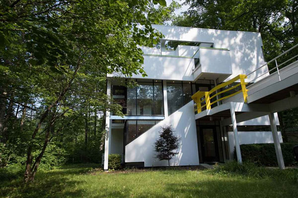 1970s modernism: Michael Graves-designed property in Fort Wayne, Indiana, USA