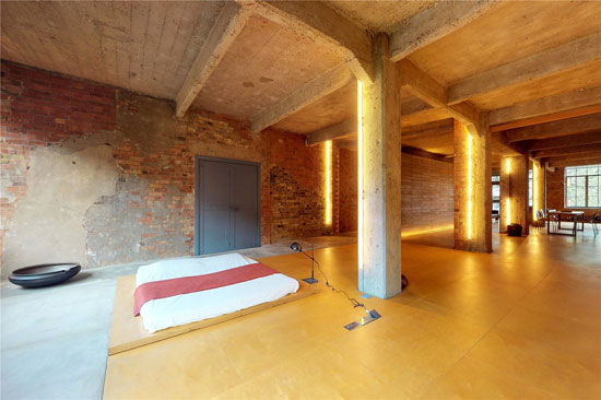 Industrial-style apartment in Clerkenwell, London EC1