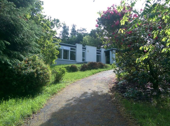 1960s Kelly, Barry & Associates-designed modernist property in Dromgarriff, County Cork, Ireland