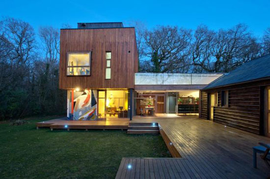 isle4 The Tree House four bedroom property in Binstead, Isle of Wight
