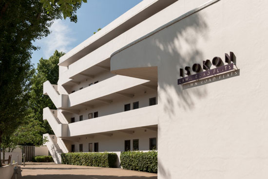 The Penthouse in the 1930s Wells Coates-designed Isokon Building in London NW3