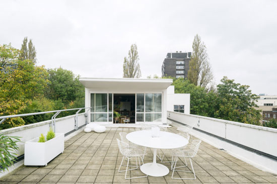 The Penthouse in the 1930s Wells Coates-designed Isokon Building in London NW3