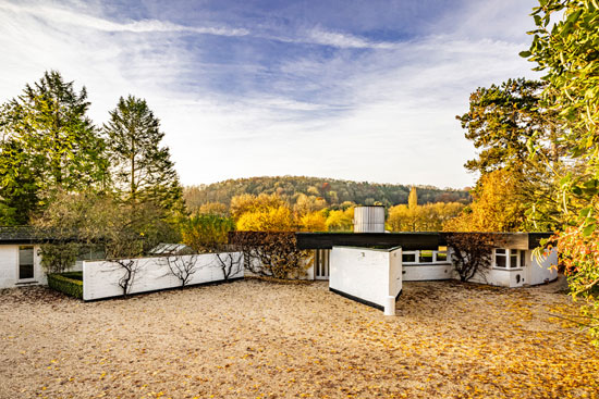 Jordleys 1960s circular modern house in Goring on Thames, Oxfordshire