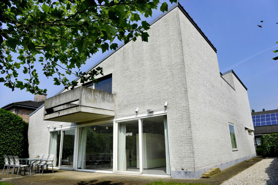 Jan Veelaert-designed modernist property in Kontich, Antwerp, Belgium