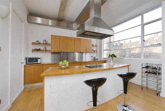 Two-bedroom apartment in the art deco Wallis Building, St John’s Wood, London NW8