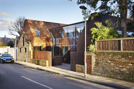 Piercy & Company-designed Kew House in Richmond Upon Thames