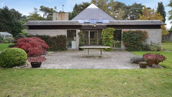 1970s R.G. Geall modern house in Kirkby On Bain, Lincolnshire