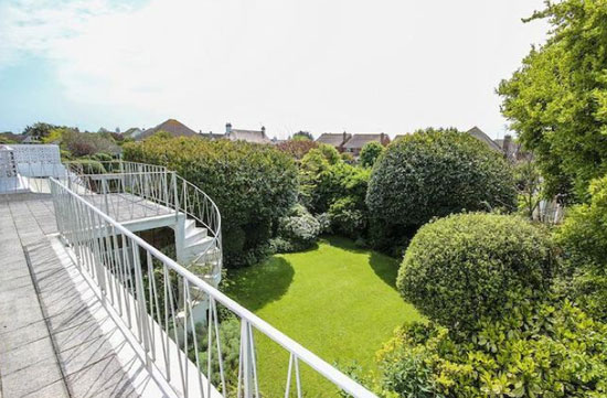 1930s Eugen Carl Kaufmann-designed modernist property in Angmering-on-Sea, West Sussex