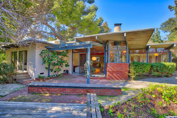 Preserved midcentury modern: 1950s Kemper Nomland-designed property in Altadena, California, USA