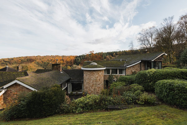 1950s Kenneth Proctor modern house in Holymoorside, Derbyshire