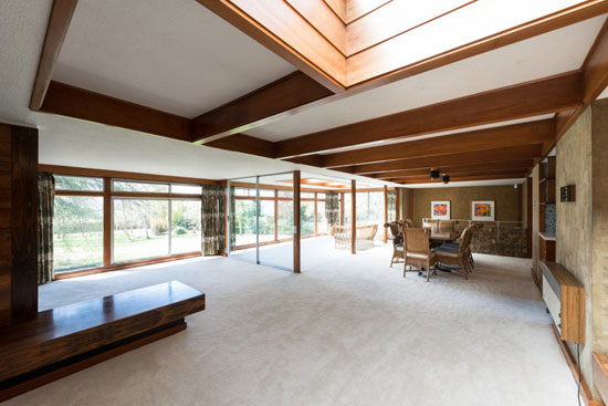 1960s Robert Harvey-designed midcentury modern property in Kenilworth, Warwickshire