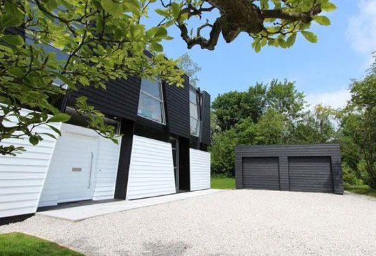 Trish House contemporary modernist property in Yalding, near Maidstone, Kent