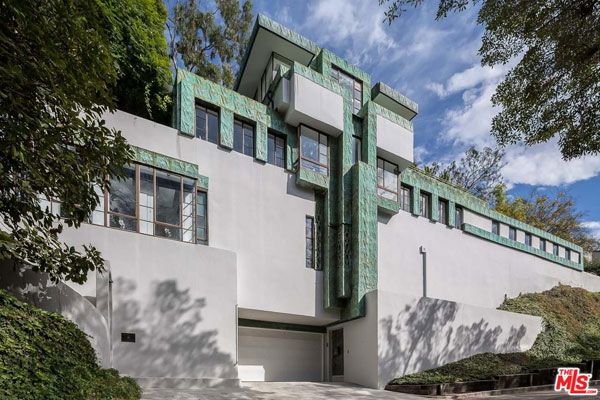 Lloyd Wright’s Samuel Novarro House in Los Feliz, California